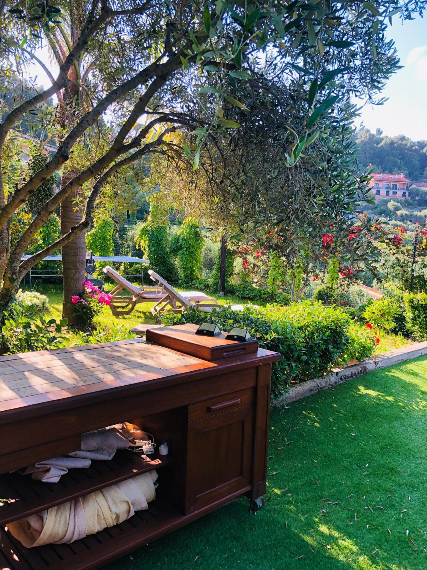 Le Jardin Sur Mer Avec Bike Et Mtb Tour Hotel Imperia Exterior photo